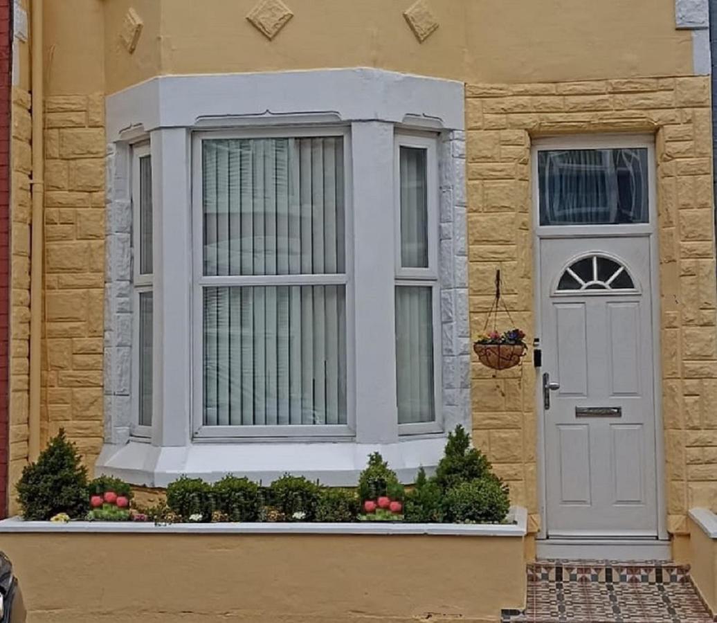 Home From Home Near Lfc, Efc & Train Station Liverpool Exterior foto